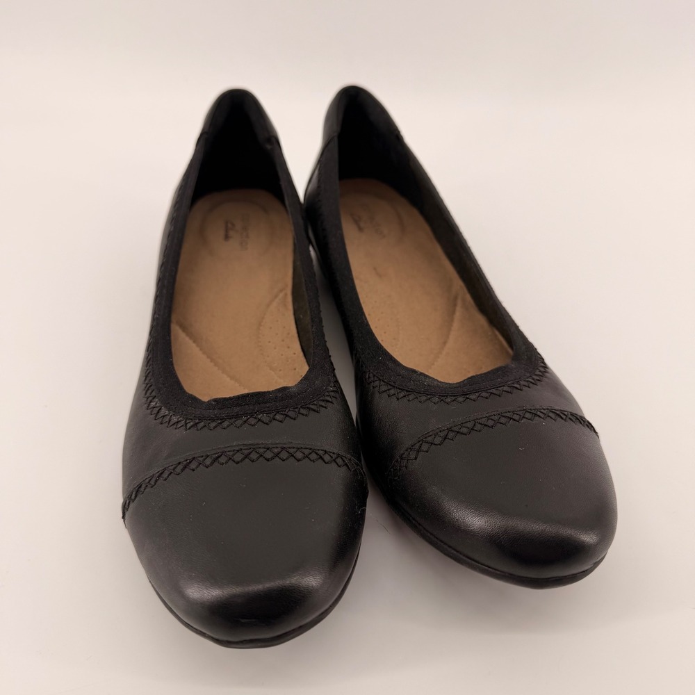 Clarks Ballet Flats Women's 8.5 Black Leather Round Toe Cross Stitch Slip On